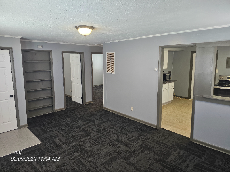 2102 W Forest Dr - Photo 2 of 9