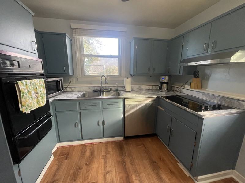 515 Barrymore Dr - Photo 3 of 20