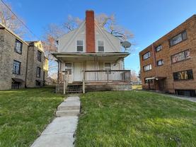 1909 1/2 Ottawa Dr #UPPER - Photo 1 of 1