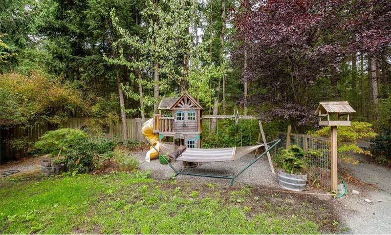 159 E Crescent Harbor Rd - Photo 3 of 17