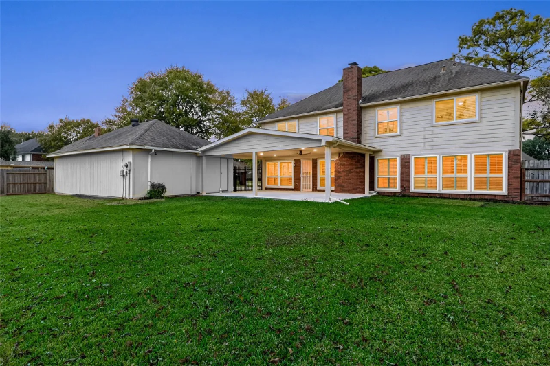 4019 Saint Michaels Ct - Photo 2 of 20