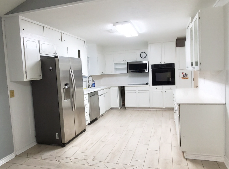 8620 Chateau Cir - Photo 2 of 15