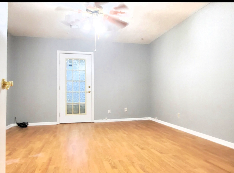 8620 Chateau Cir - Photo 4 of 15