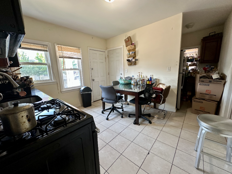 30 Linden St - Photo 3 of 13