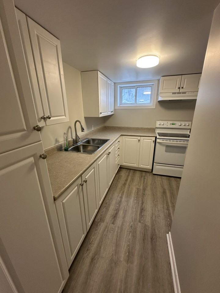 107 Euclid St - Photo 3 of 11
