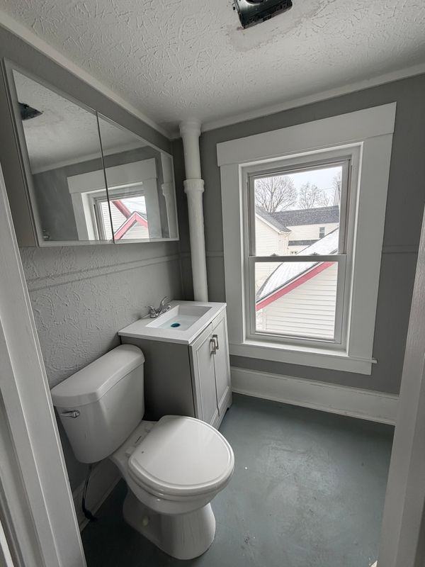 9 Elm St ##2fl - Photo 5 of 12