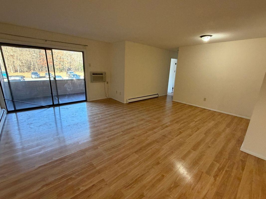 565 Talcottville Rd ##2b7 - Photo 3 of 11