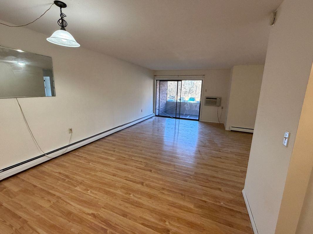 565 Talcottville Rd ##2b7 - Photo 4 of 11