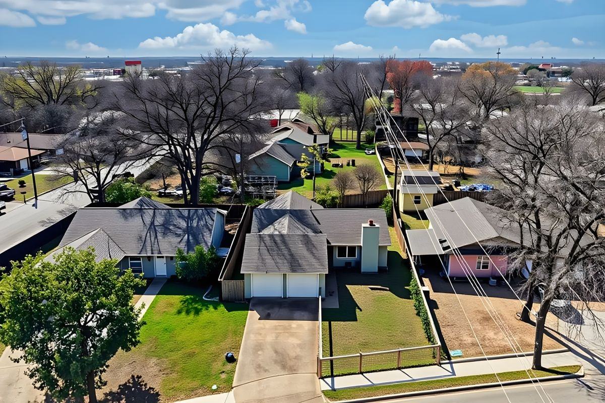 6305 Thurgood Ave - Photo 2 of 26