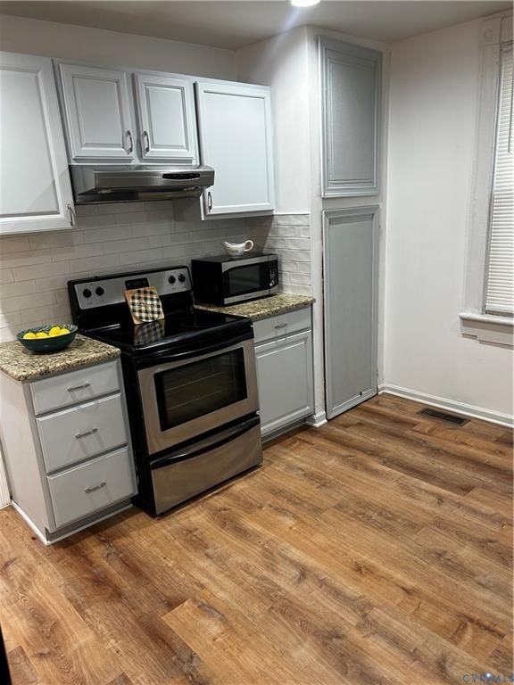 1910 Albany Ave - Photo 2 of 10