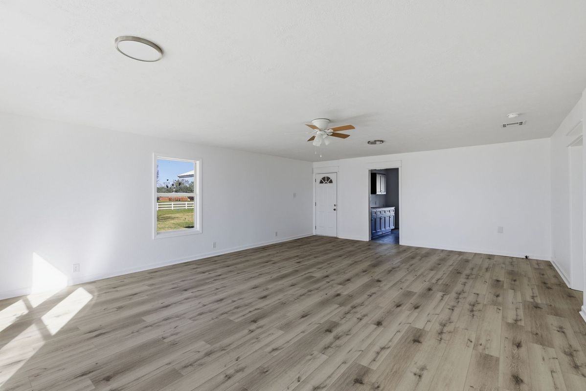 7681 Acadian Ln - Photo 3 of 13