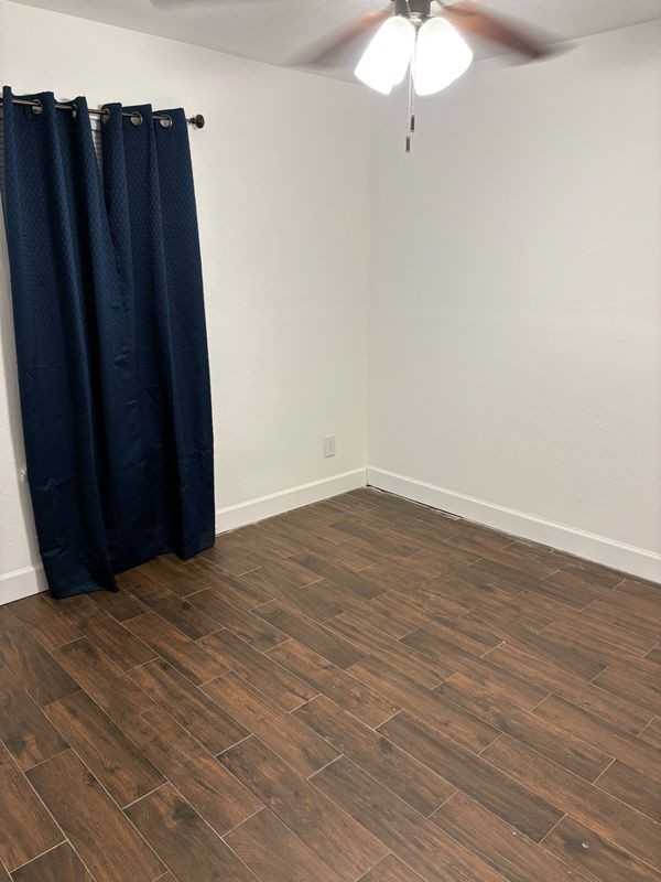 919 Lovett Ct - Photo 6 of 9