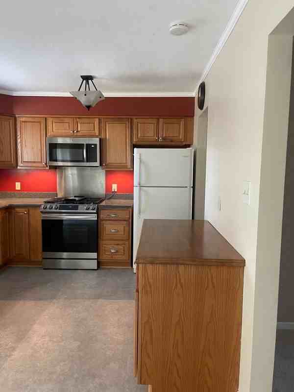 5400 Oxford Dr Unit B - Photo 4 of 25