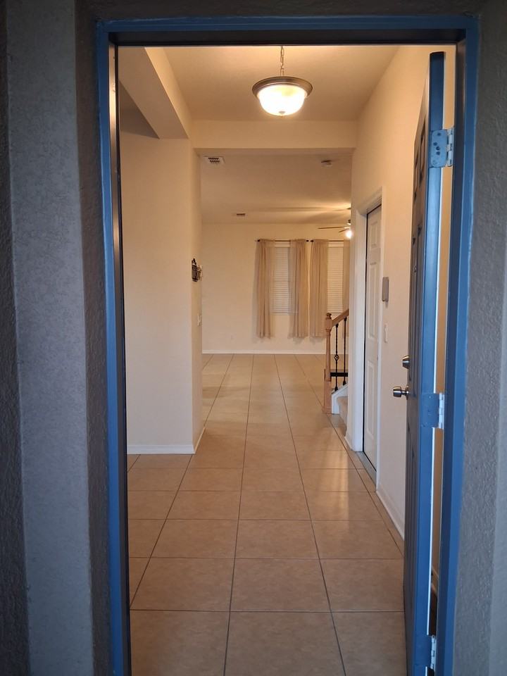 2563 Tanner Terrace - Photo 4 of 12