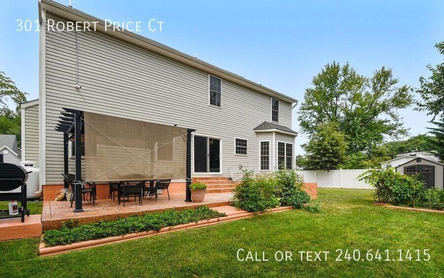 301 Robert Price Ct - Photo 3 of 34