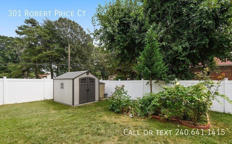 301 Robert Price Ct - Photo 4 of 34