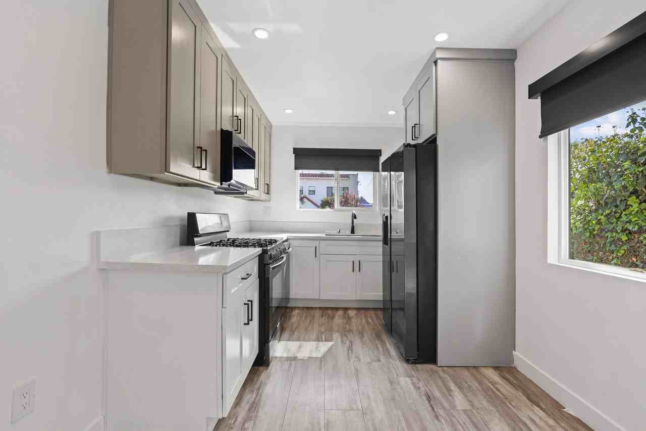 2511 Pennsylvania Ave #1 - Photo 2 of 17