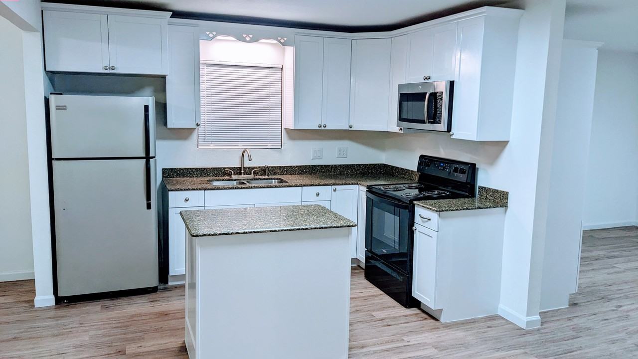 13 Flamenco Cir #NA - Photo 2 of 20