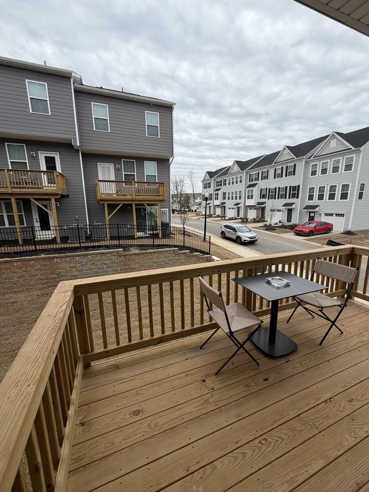 2553 Ellen Ave - Photo 3 of 10