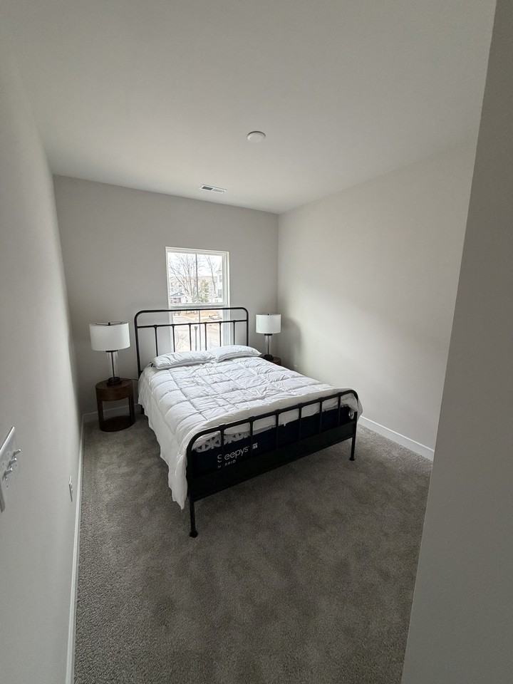 2553 Ellen Ave - Photo 4 of 10