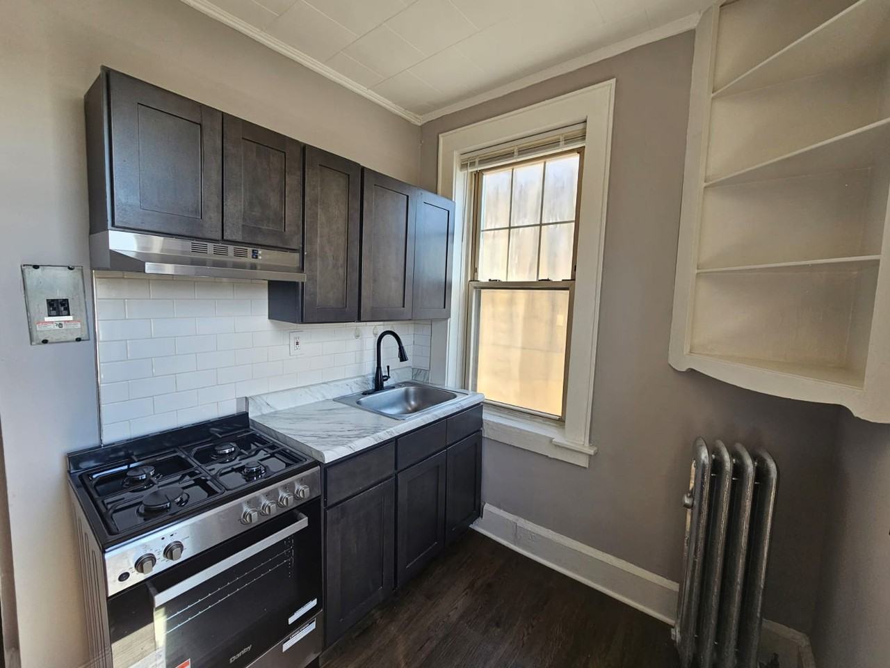 382 Bloomfield Ave #3 - Photo 2 of 4