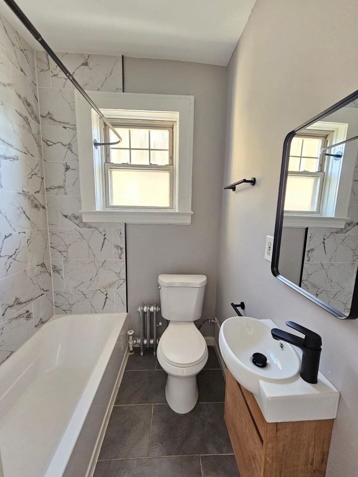 382 Bloomfield Ave #3 - Photo 4 of 4