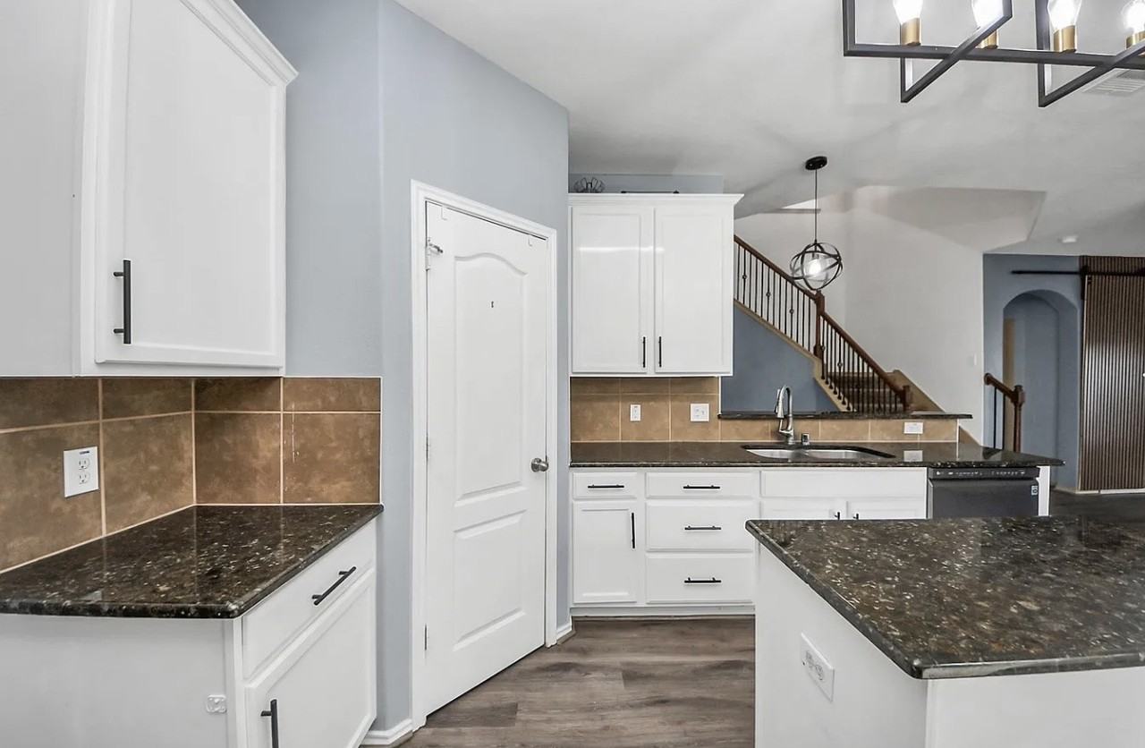 7946 Atwood Hills Ln #NA - Photo 4 of 34