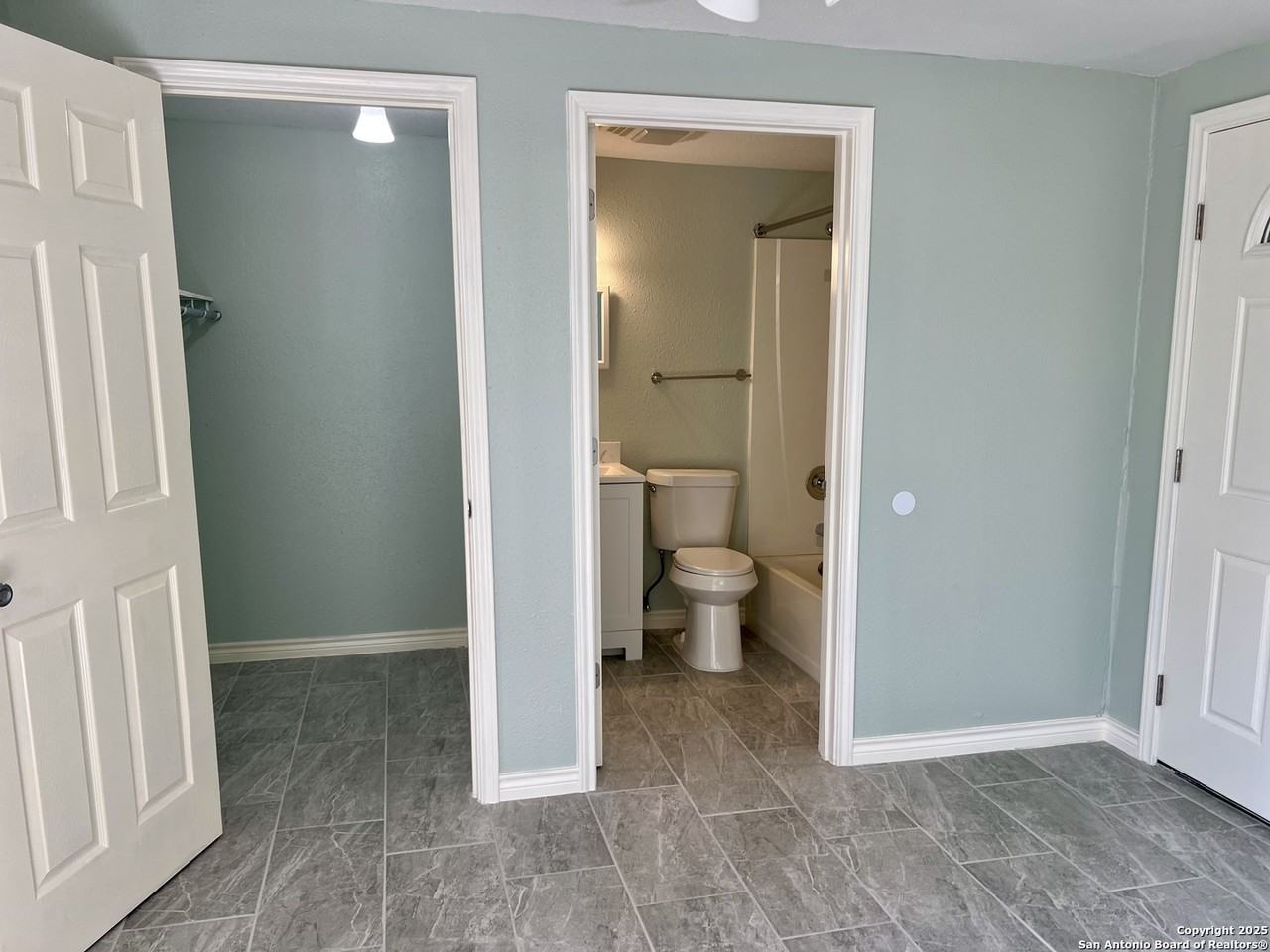 1218 Nw 23rd St #2 - Photo 7 of 13