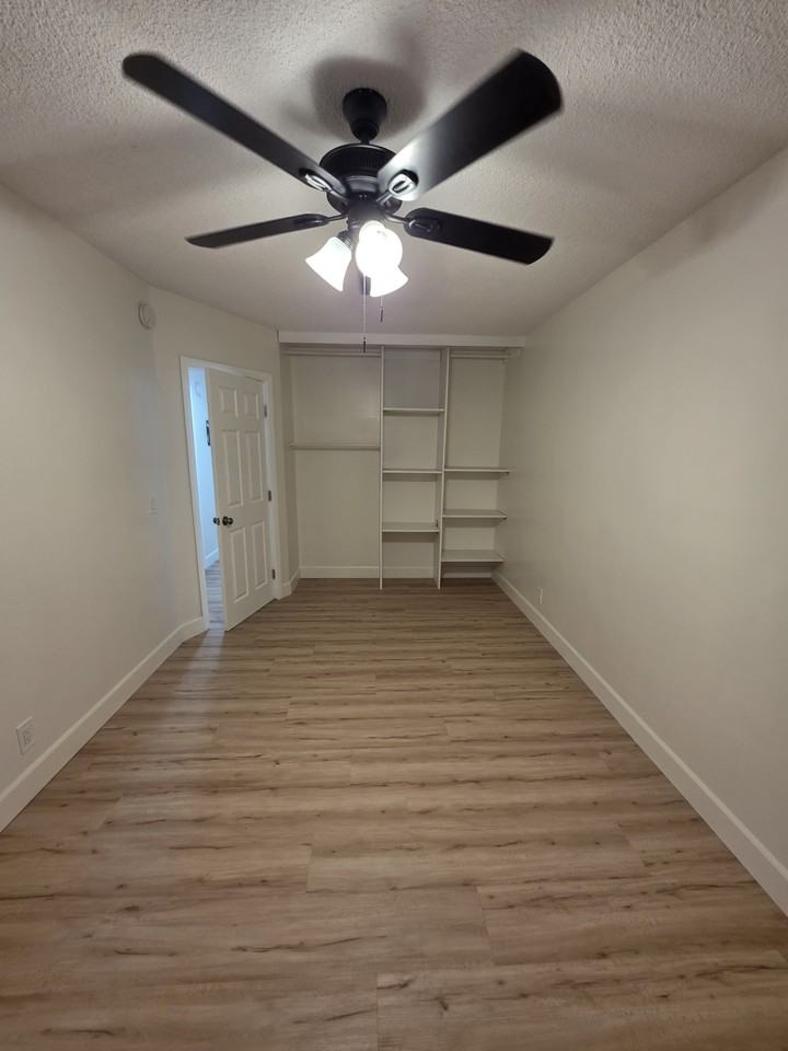 326 N Breed St #3 - Photo 7 of 10