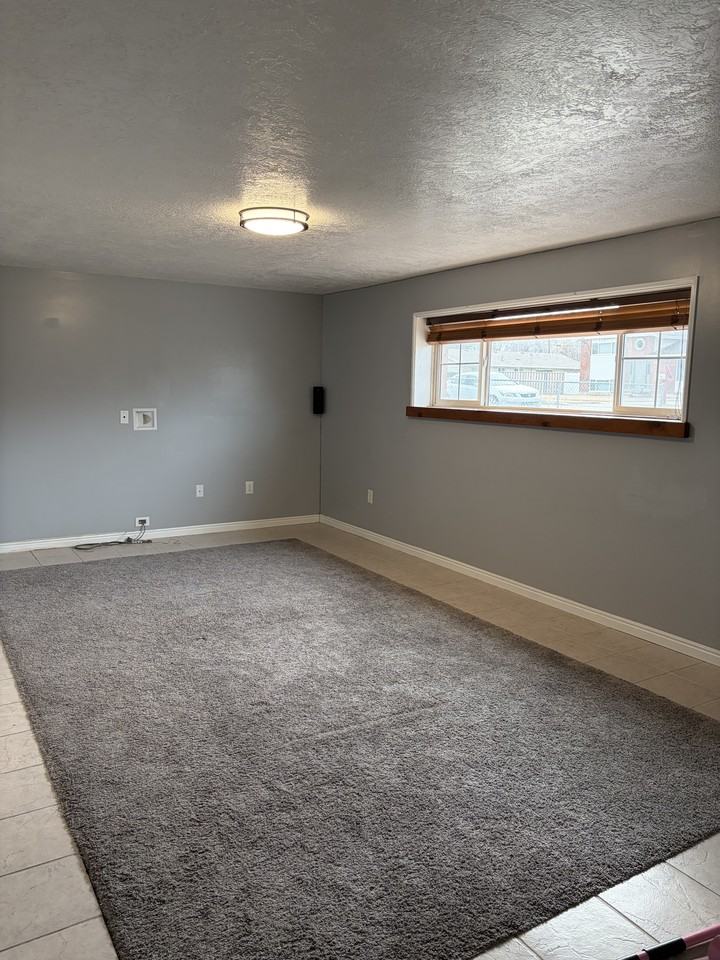 4382 S 900 W #NA - Photo 4 of 9