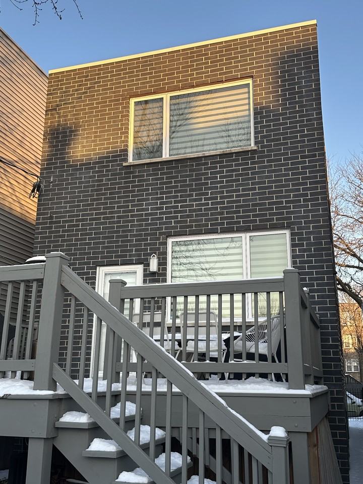 2050 N Hamlin Ave #NA - Photo 2 of 13