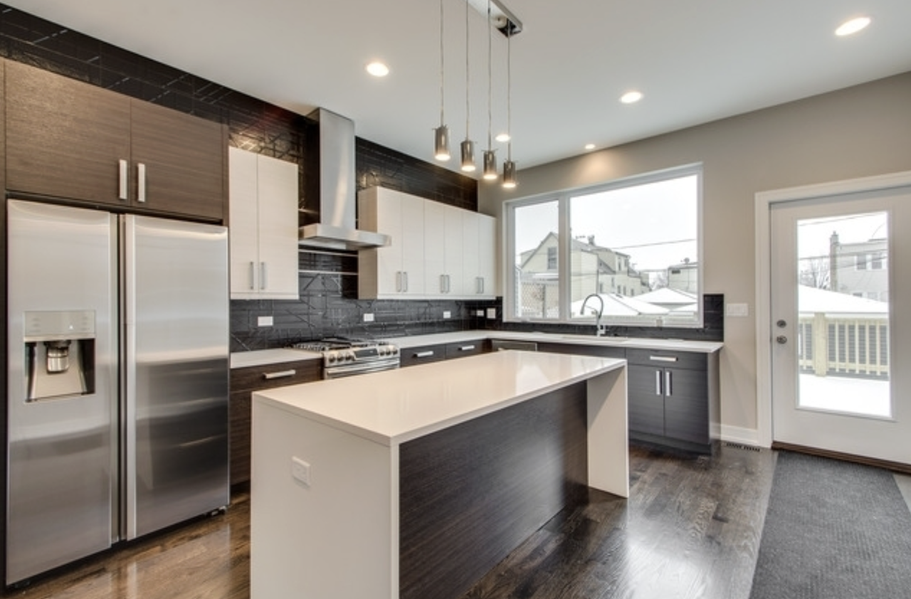 2050 N Hamlin Ave #NA - Photo 5 of 13