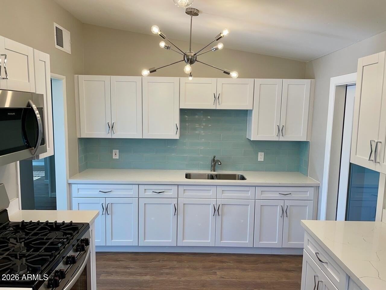 2012 E Howe Ave - Photo 3 of 13