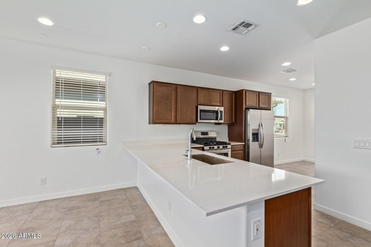 8910 W Palo Verde Dr - Photo 7 of 28