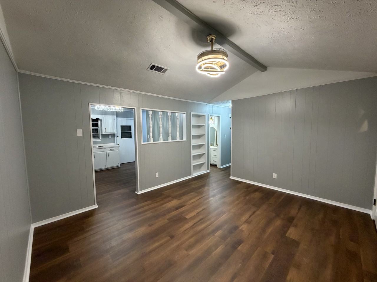 1111 6th St #NA - Photo 2 of 6