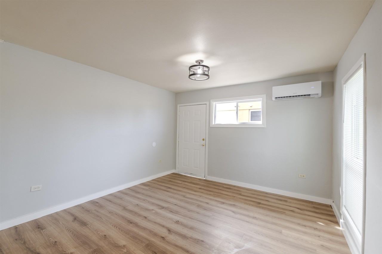 306 Bond St - Photo 3 of 11