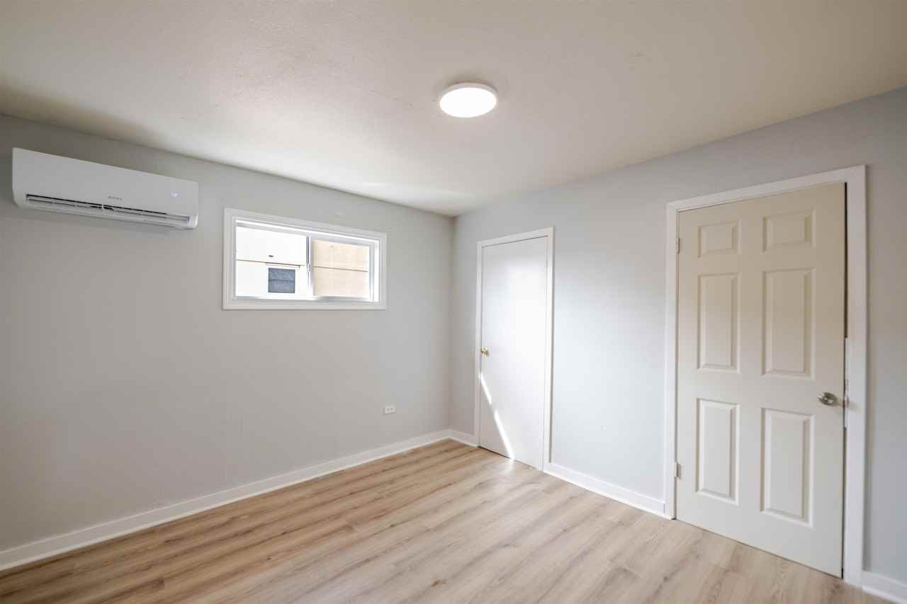 306 Bond St - Photo 7 of 11