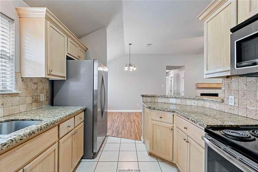 3806 Dresden Ln - Photo 7 of 14