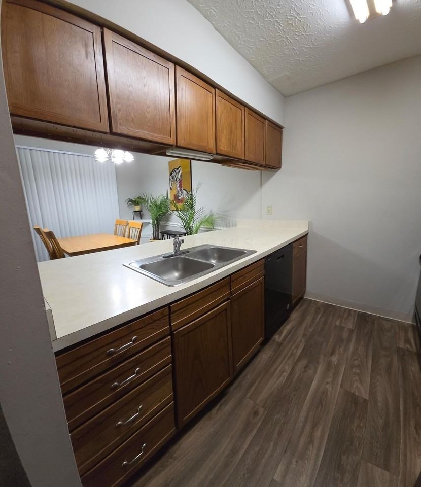 5388 Flintstone Dr - Photo 7 of 18