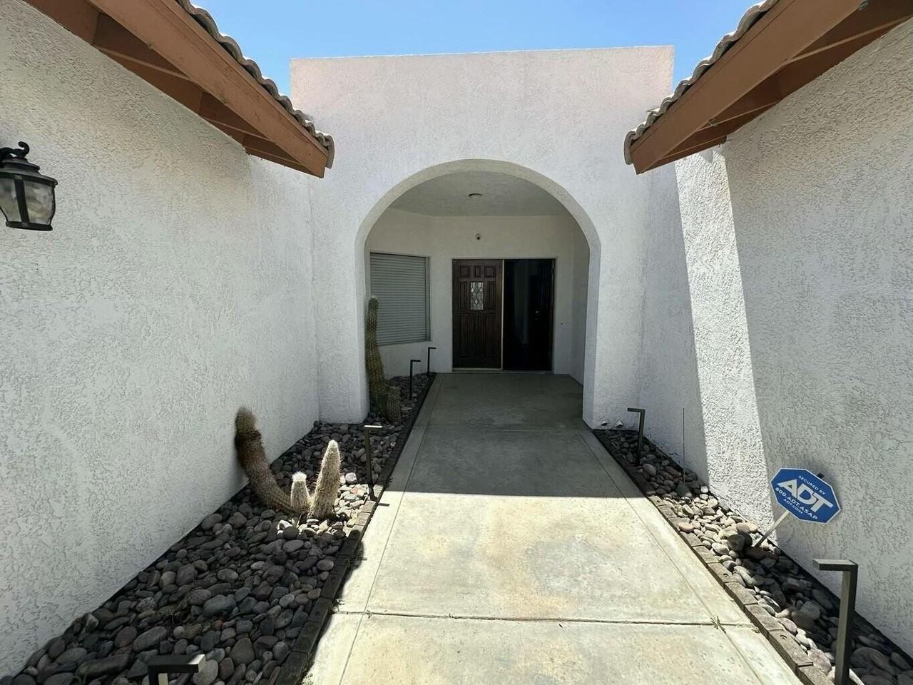 30925 Avenida Juarez - Photo 3 of 16