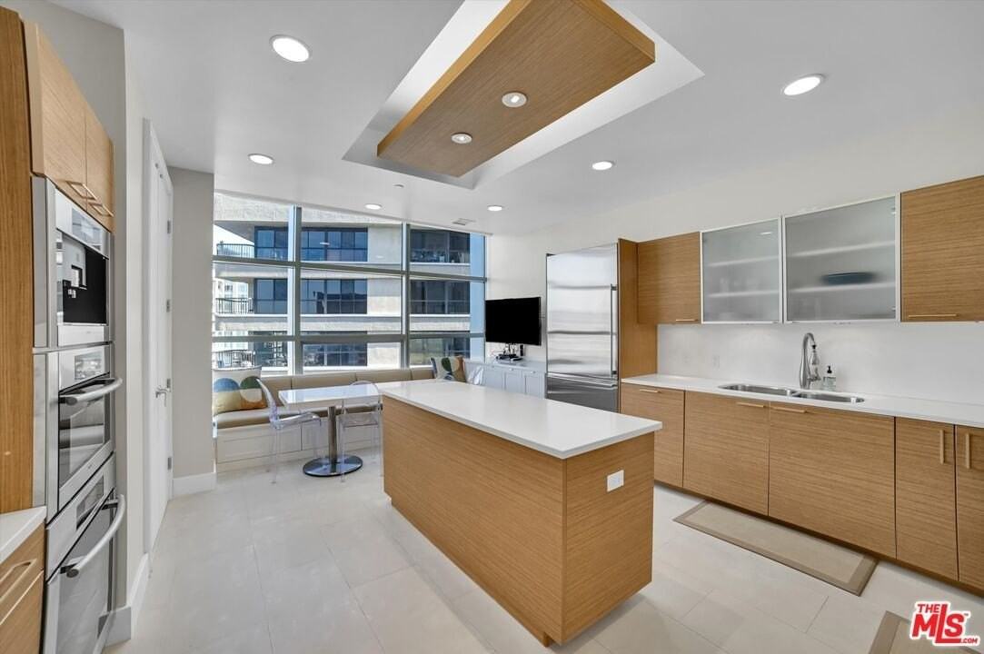 10776 Wilshire Blvd Unit 1801 #1801 - Photo 5 of 31