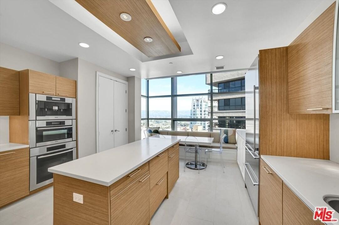 10776 Wilshire Blvd Unit 1801 #1801 - Photo 6 of 31