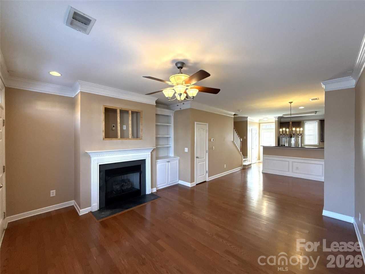 8636 Beaver Creek Dr - Photo 3 of 13