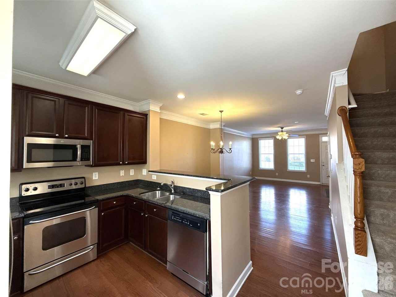 8636 Beaver Creek Dr - Photo 6 of 13