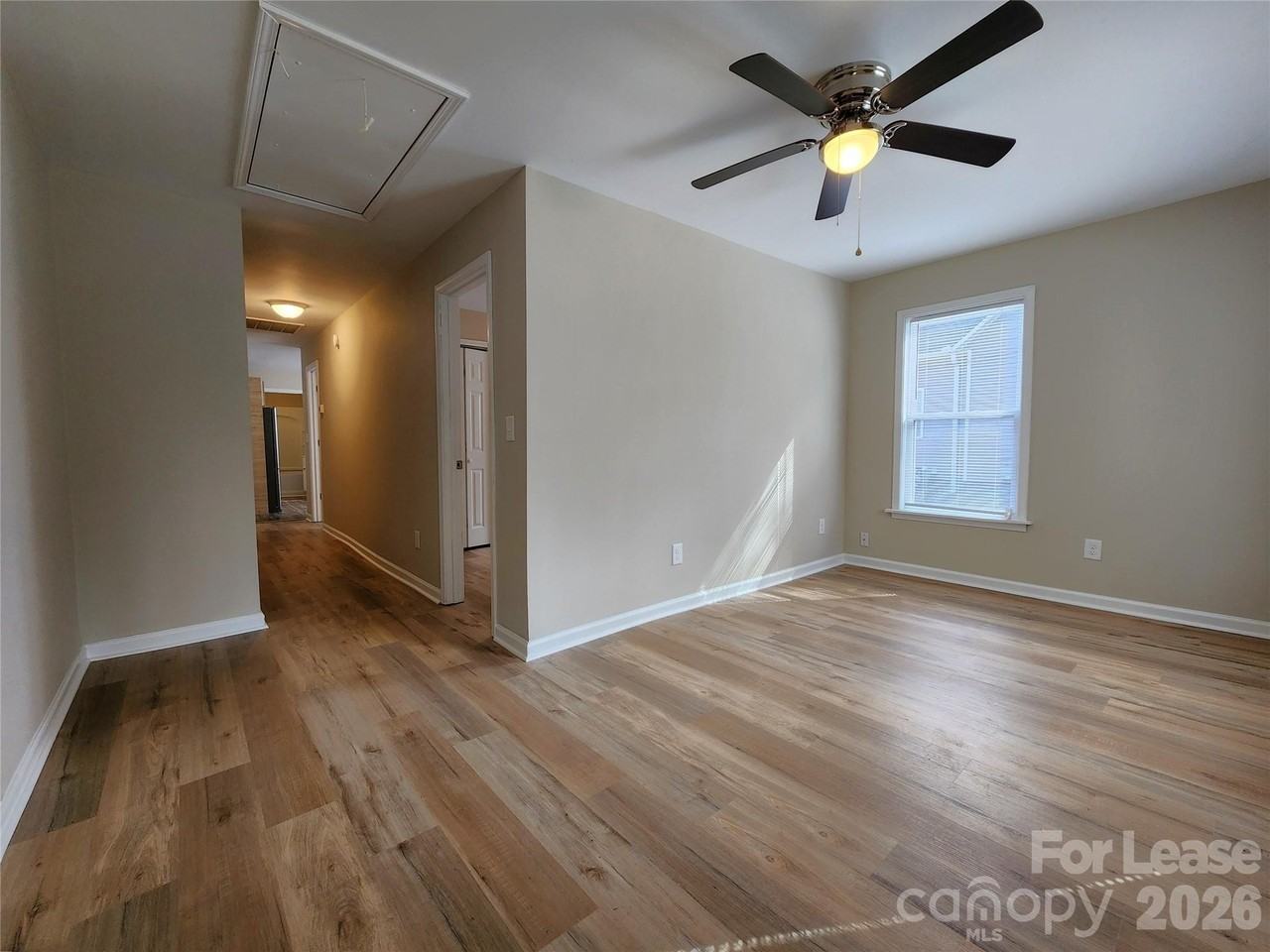 1419 Oakshade Ave - Photo 3 of 16