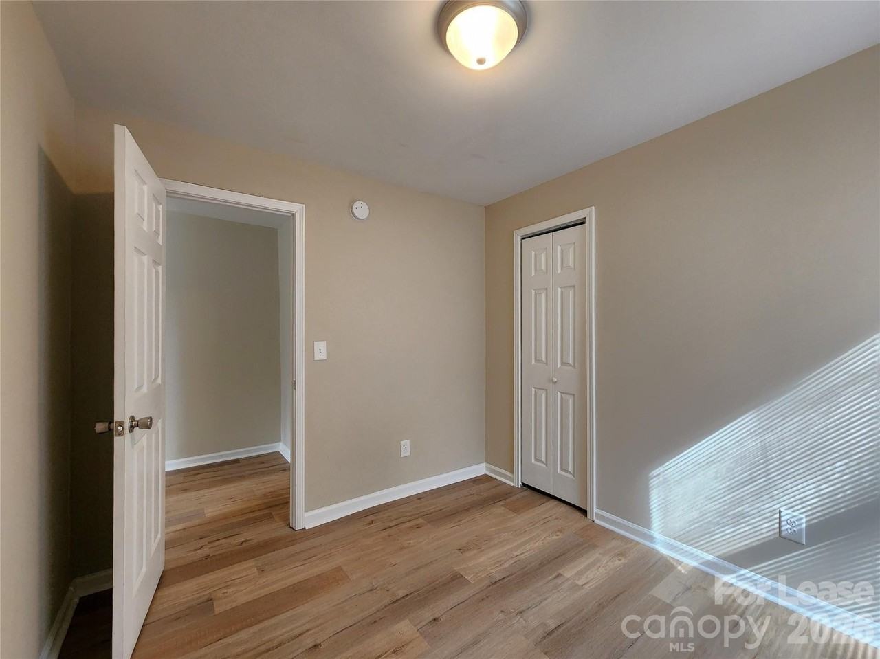 1419 Oakshade Ave - Photo 7 of 16