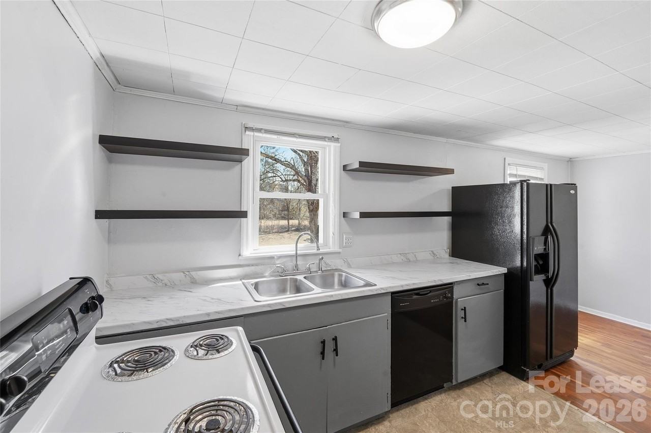 214 Latta Ave - Photo 4 of 22