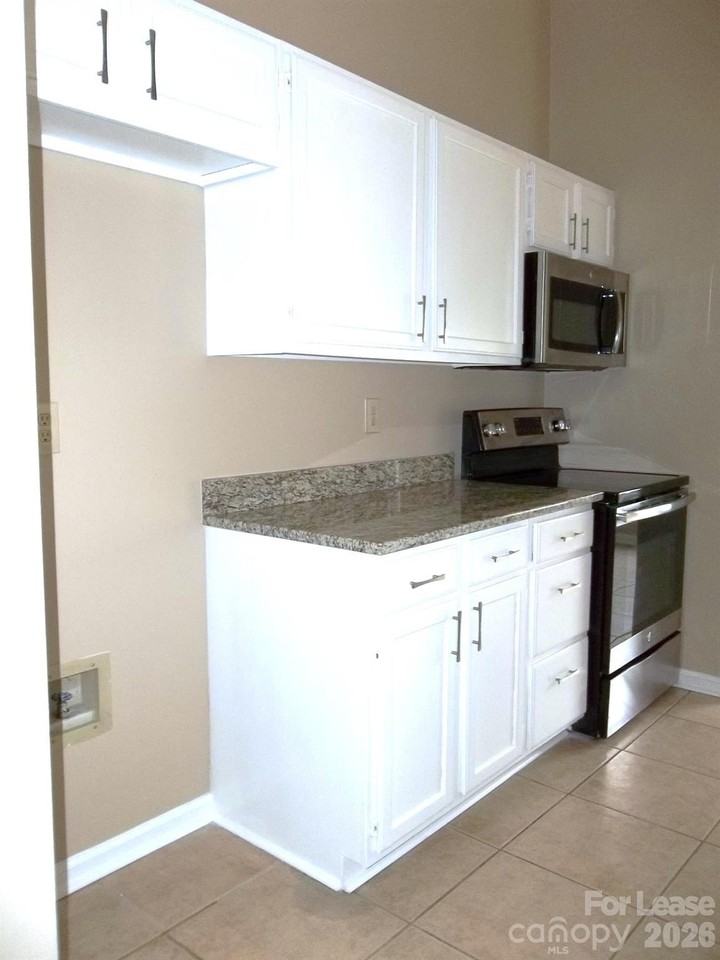 115 W Bank Dr - Photo 5 of 17