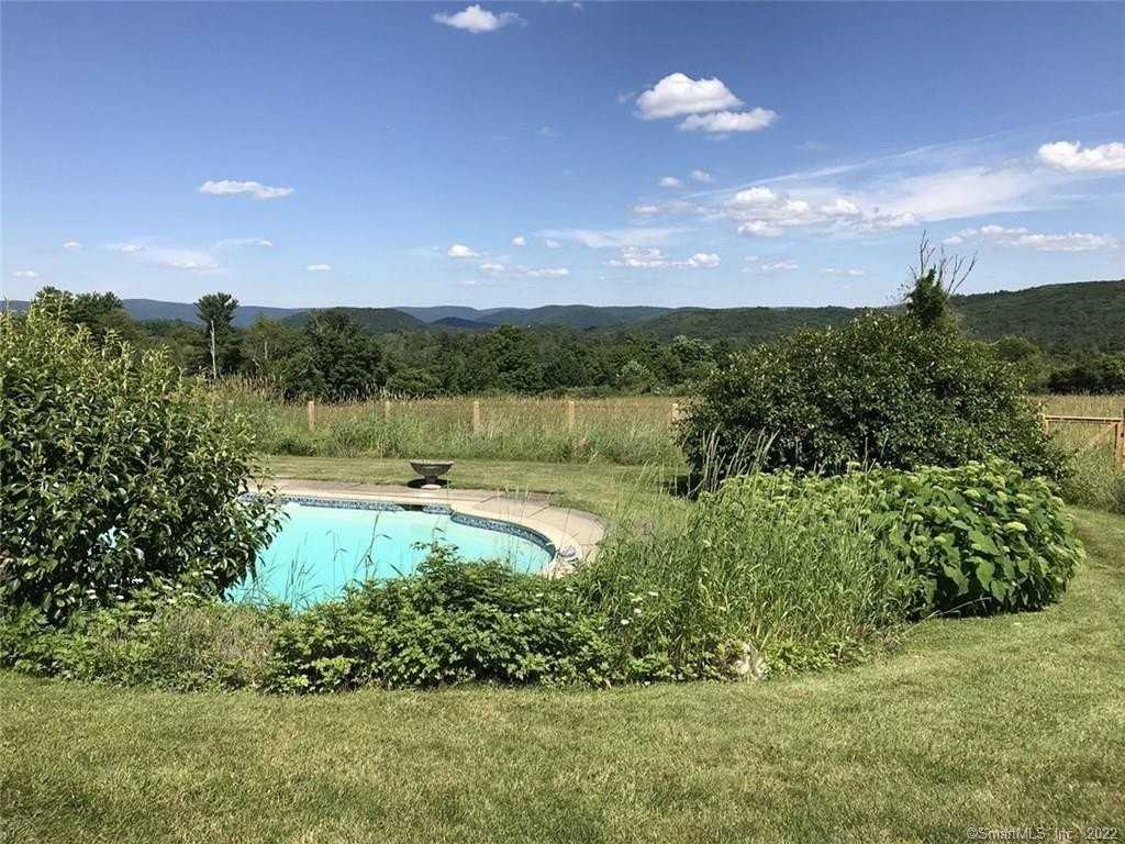 107 Lime Rock Rd - Photo 2 of 17