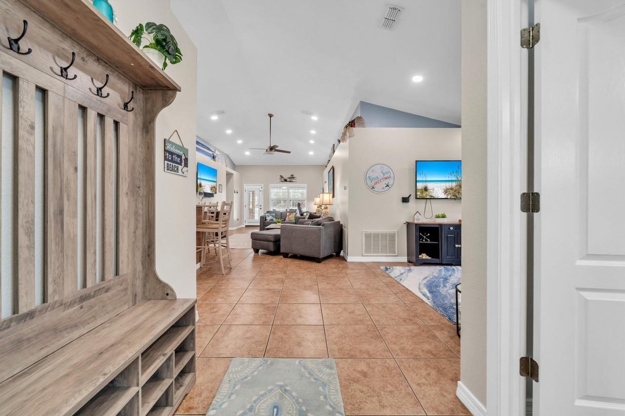 261 Sandy Cay Dr - Photo 5 of 50